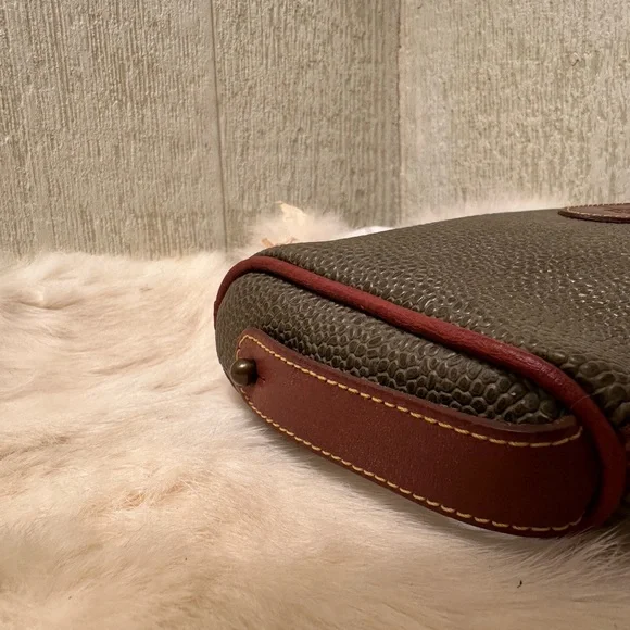 Mulberry Scotchgrain Wash Case/Clutch in Green Pebble/Chestnut - Picture 2 of 10